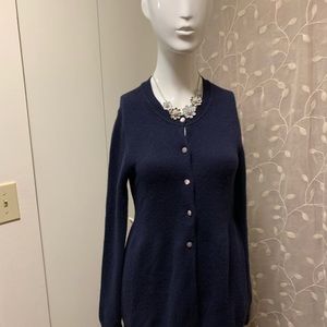 No name cashmere size approximately M color blue.Great condition.